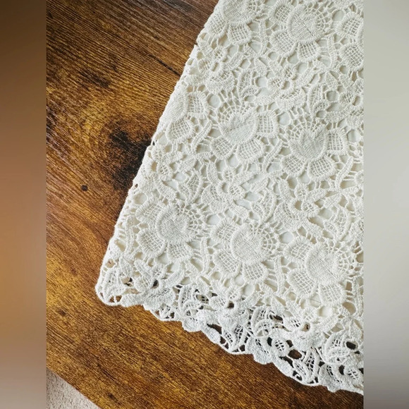 LOFT Ivory Crochet Lined Skirt - Size 8 - Picture 5 of 11